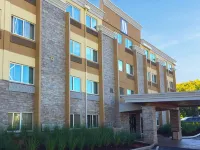 Comfort Inn & Suites Tigard Near Washington Square Hotels in Tigard