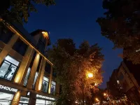 أبارتامنتي فولك آند آرت Hotels near The Great Krokiew