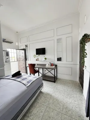 Griya Kinari Syari'ah Hotels in Pesantren