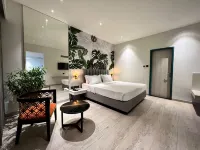 The Hans Hotel