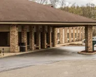 Quality Inn Hotels in Hancock County