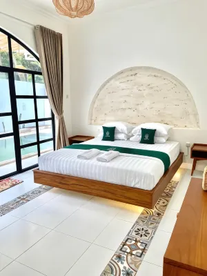 Sampai Villa Santiva Hotels in Sedayu