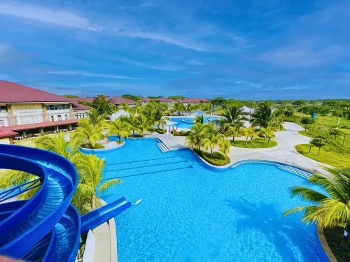 Aquamira Hotel & Resort