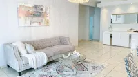 Modern Chic House closed to the airport and beach Hotels in der Nähe von Sunglass Hut