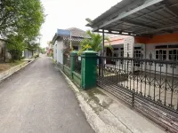 Guest House Hj Muriyah Syariah Slawi Mitra RedDoorz