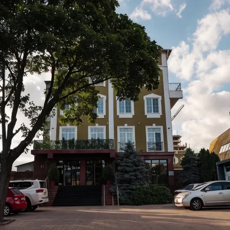 Maxim Pasha Hotel