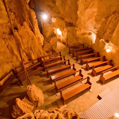 Capricorn Caves