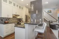 IN TOWN Luxury Resort -hot tub, heated pool & a two season entertainment room Hotels in Saugatuck Township