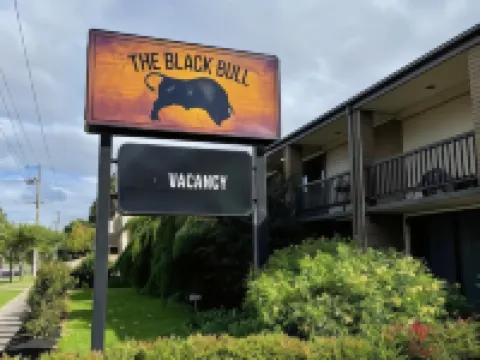 The Black Bull Motel Hotels in Traralgon