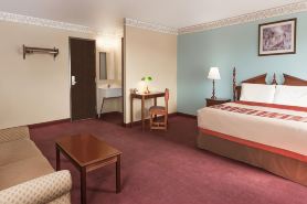 Super 8 by Wyndham Woodstock