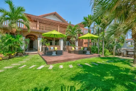 Palm Beach Resort Отели рядом с достопримечательностью «Wat Wang Yao»