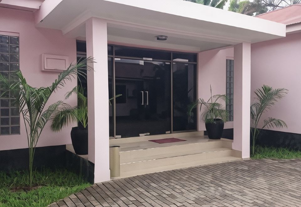 Transit Airport B&B