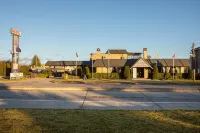 New England Motor Lodge - parking
