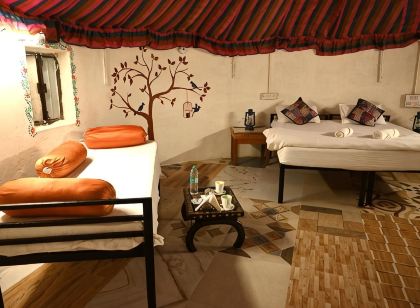 Sunny Desert Camp