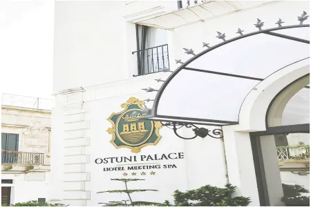Ostuni Palace - Hotel Bistrot & Spa Отели в г. Остуни