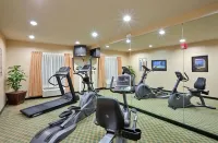 Triple Play Resort Hotel & Suites - gimnasio