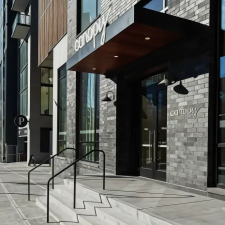 Canopy by Hilton Atlanta Midtown Отели рядом с достопримечательностью «Overtime Elite Arena (OTE)»