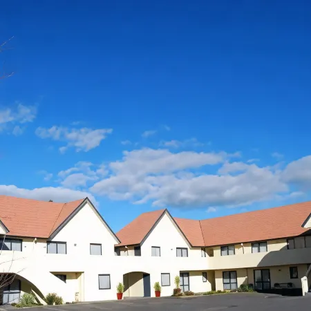Bella Vista Motel Hamilton Отели рядом с достопримечательностью «Реформед Черч оф Гамильтон»