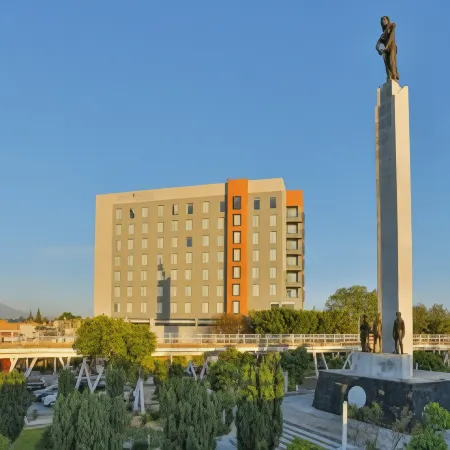 Four Points by Sheraton Puebla Отели в г. Пуэбла