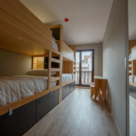 Yeah Barcelona Hostel