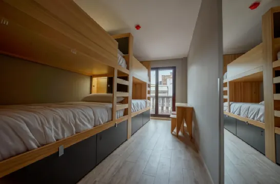 Yeah Barcelona Hostel