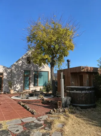 Mijeok Gonggam and Soso Gonggam Dokchae Pool Villa Отели рядом с достопримечательностью «Daebul University»