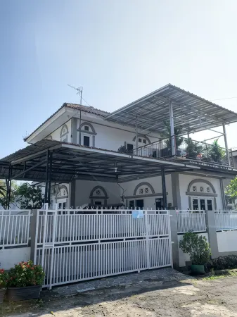 Villa Griya Bunga
