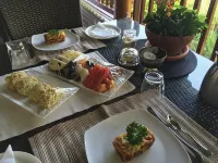 Daintree Manor B&B Hotels in Daintree