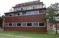 Kangchon Pine Tree Pension - piscina