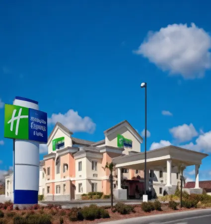 Holiday Inn Express & Suites Jackson