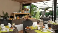 Logis Hotel le Prieure - breakfast