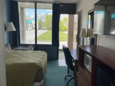 Horseshoe Curve Lodge Hotels in Logan Township