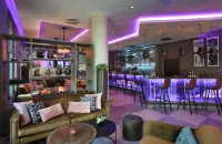 โรงแรมเลโอนาร์โด ดอร์ทมุนด์ - ที่มีบาร์