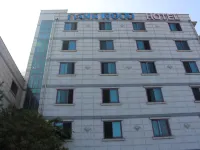 Hotel Parkwood Incheon Airport Hotels near Muuido