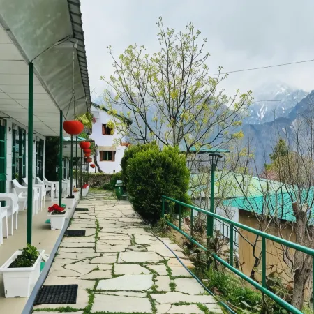 Himalayan High, Auli, by Himalayan Eco Lodges