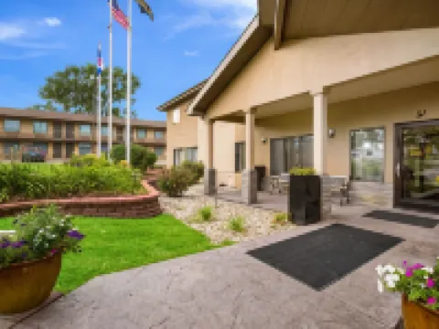 Quality Inn & Suites Lawrence - University Area Hotels in Lawrence