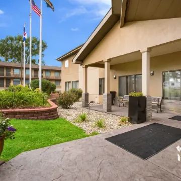 Quality Inn & Suites Lawrence - University Area