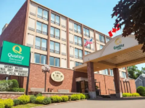 Quality Inn & Suites Downtown Hotels near Government House