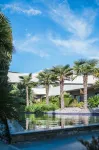 DoubleTree by Hilton Izmir Airport - Rooftop Pools