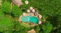 98 Acres Resort & Spa - piscina