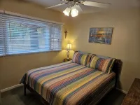 The Pentwater House - 2-Star