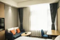 Huanglong Qiyue Hotel