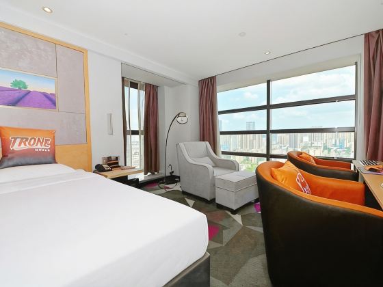 Chuang E-sports Lite Homestay (Wuhan Huanghelou Wuchang Railway Station Branch)