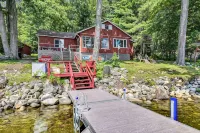 Classic Maine 3-bedroom steps from Great Pond, newly decorated, work or play! - Træningscentre