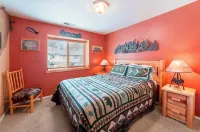 Special Pricing for This Weekend Only!! Gorgeous Tahoe Condo- Walk to the Beach!
