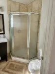 Cozy 1 bedroom cabin in peaceful Trinity Center with AC