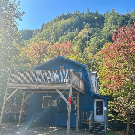 Humphreys Ledge Adventure with Hot Tub, Arcade & Games Galore! 5 Minutes to Town