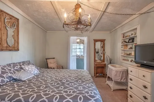 Peaceful 2-bedroom house, beautiful Lake view. - 3-Star