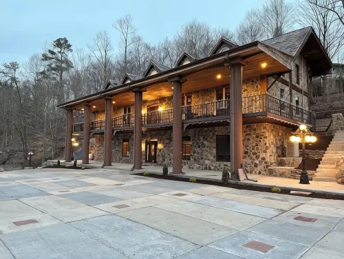 5 bedroom Estate near casino & downtown - 4-Star