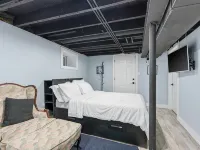 Private Basement Suite – Completely Separate Hotels near Bronzeville Children's Museum